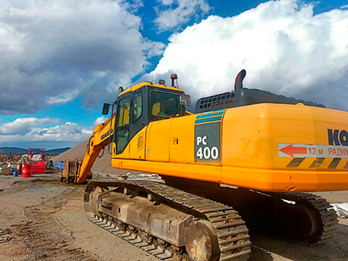 Диагностика и замена датчика уровня топлива на экскаваторе Komatsu